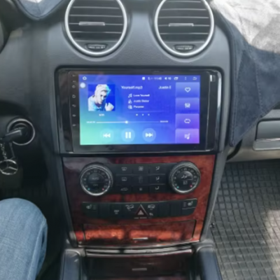 Autoradio Mercedes ML W164, GL X164 2004 à 2012 full tactile GPS Bluetooth Android & Apple Carplay + caméra de recul