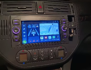 Autoradio noir Ford Kuga,Transit,C-Max,S-Max,Fiesta,Focus,Fusion et Mondéo tactile GPS Bluetooth Android & Apple Carplay + caméra