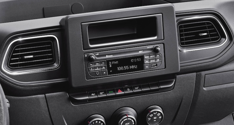 Renault trafic master nissan nv400 carplay